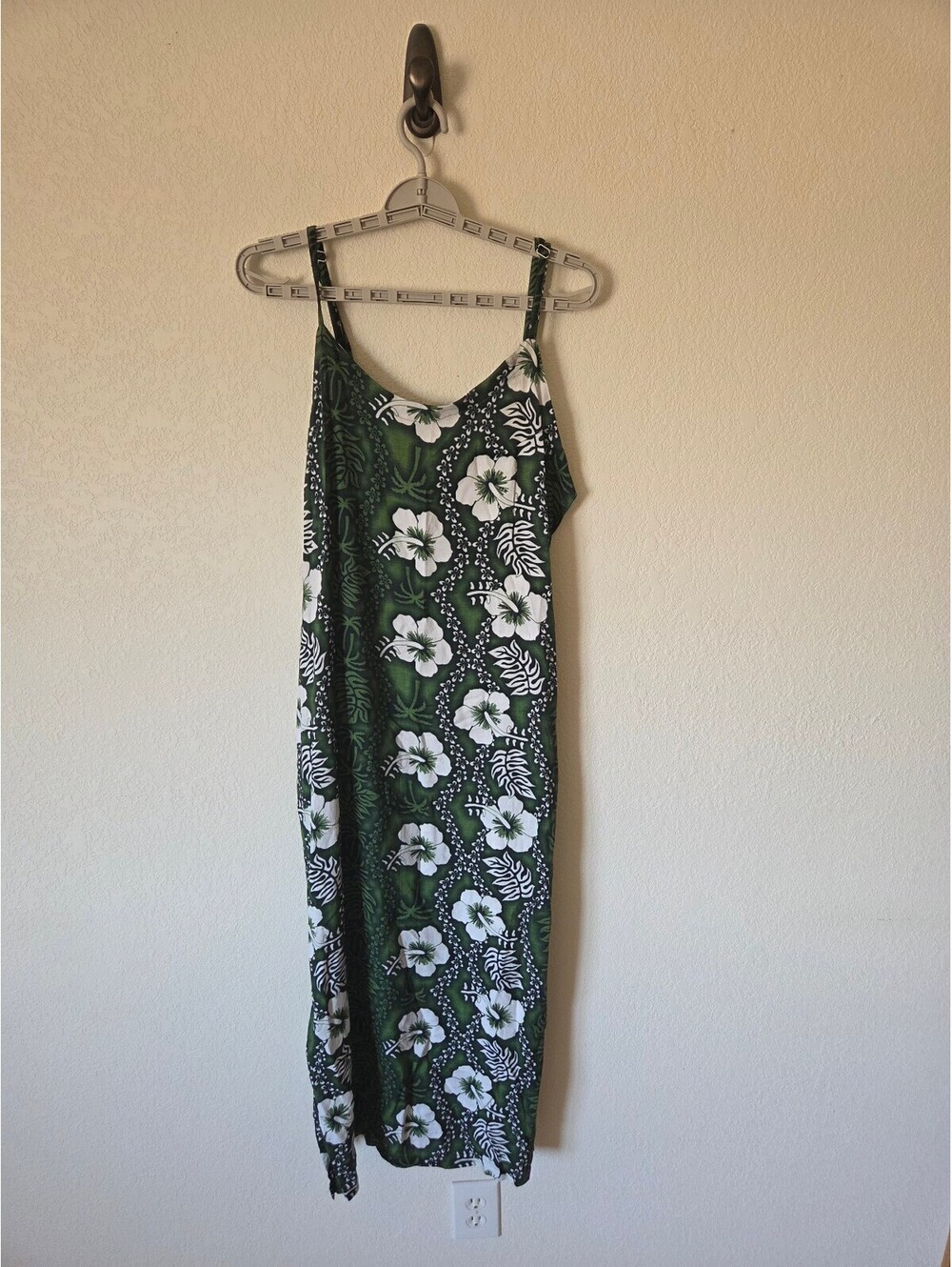 Clear Blue Sky Green Floral Midi Dress Medium